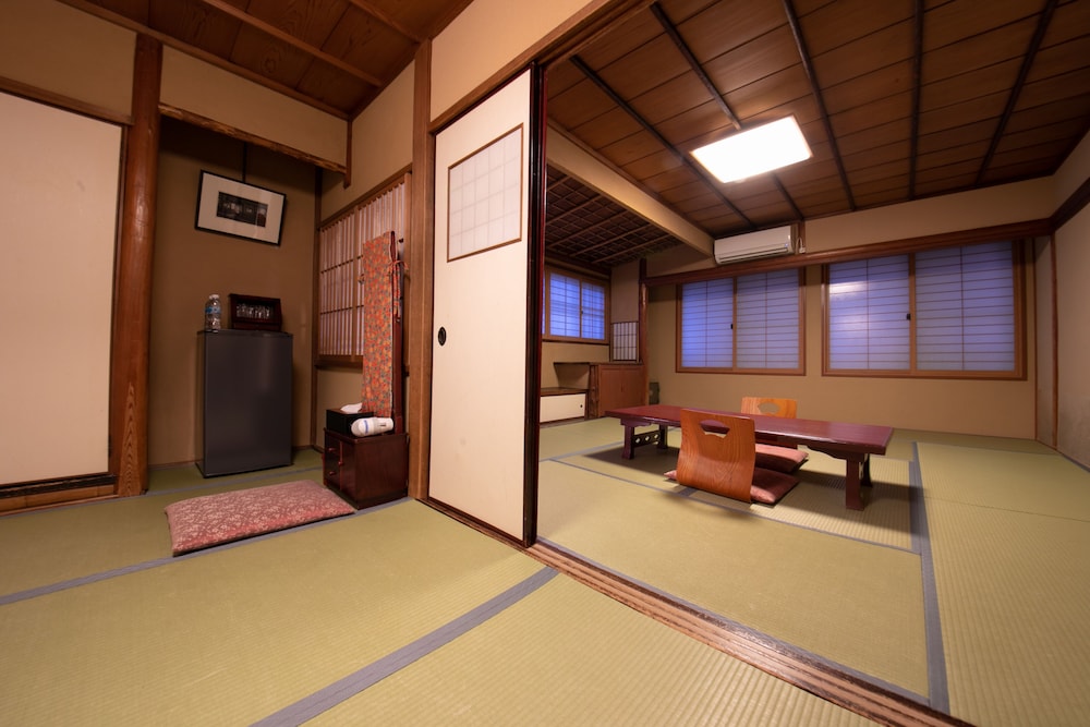 スタンダード和室 バスなし 4-6名 禁煙 客室2 | 北海館 お花坊