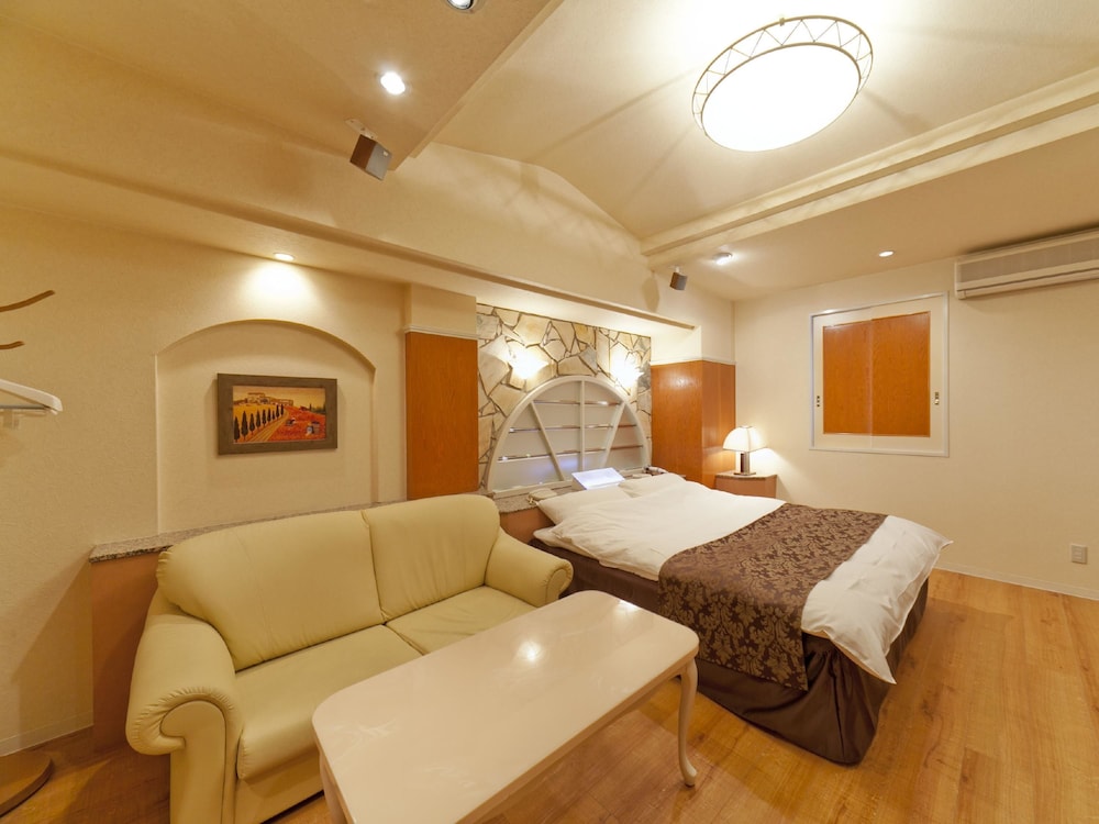 スタンダード ルーム キングベッド 1 台 (Couples Hotel) | ホテルファイン神戸六甲北一番地