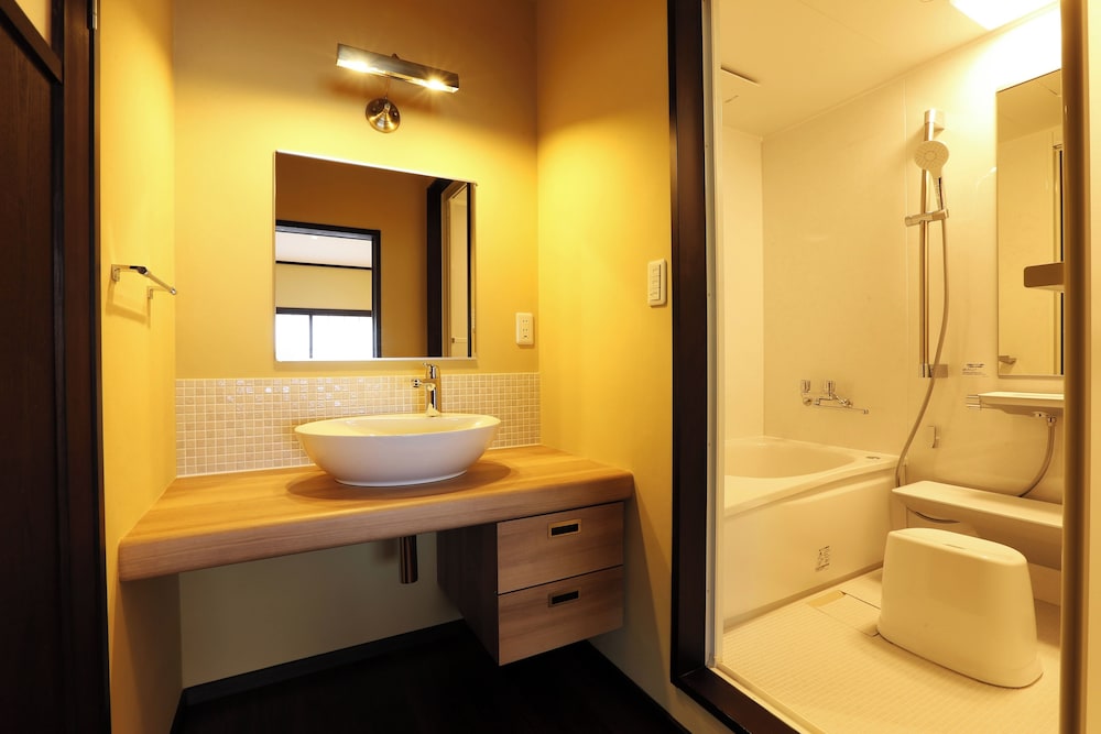 デラックス スイート テラス ガーデンビュー バスルーム0 | 対橋楼