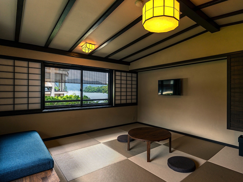 和室 客室5 | 対橋楼