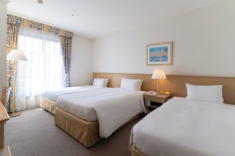 ツインルーム+エキストラベッド(3名利用) 禁煙(27平方メートル) | オーセントホテル小樽