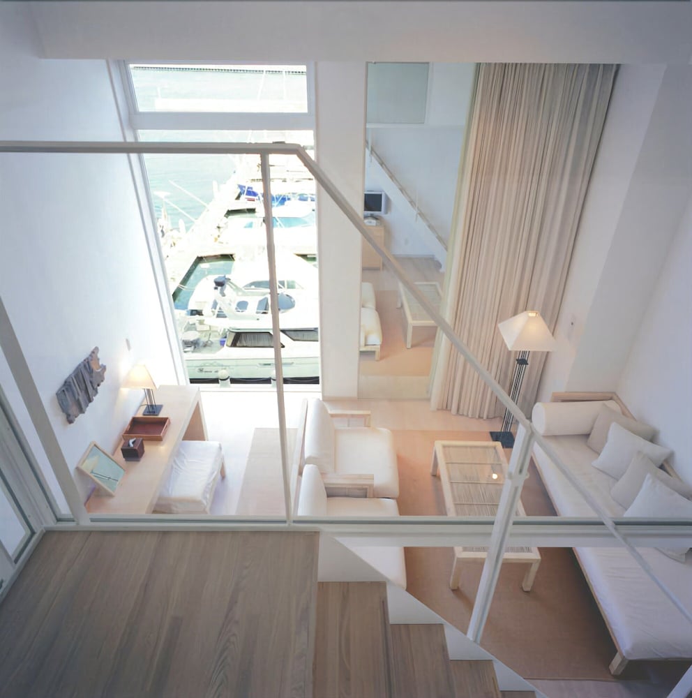 ツインルーム (with Loft) 客室3 | ホテルマリノアリゾート福岡