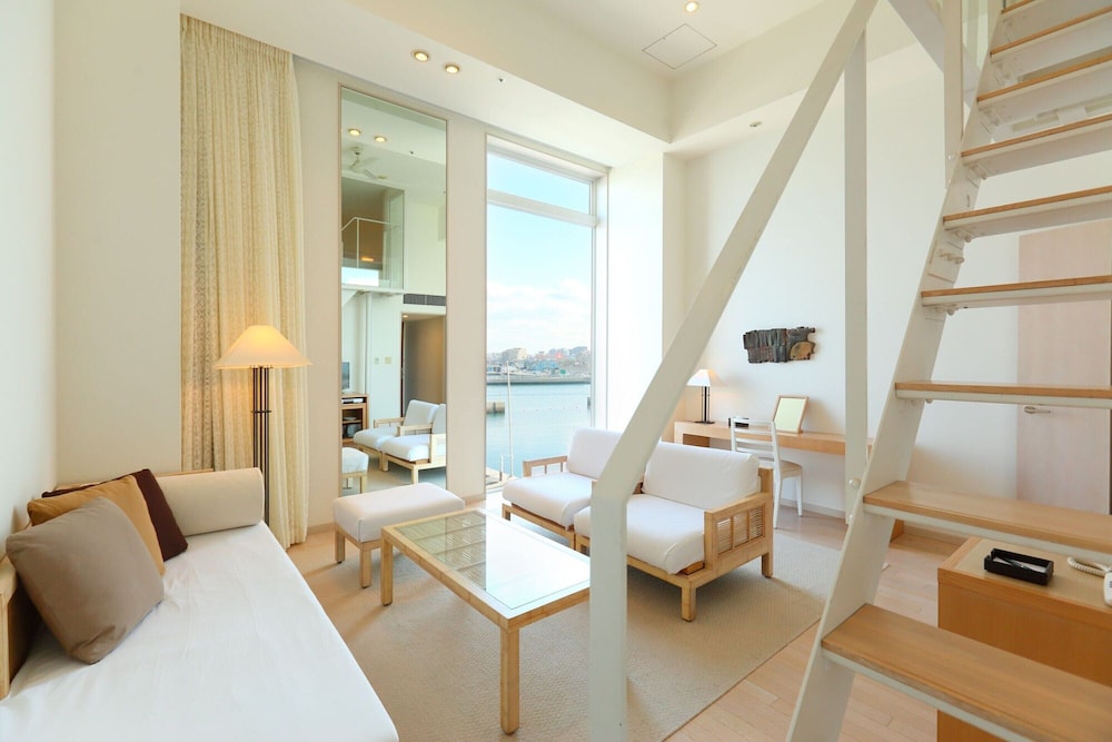 ツインルーム (with Loft) 客室2 | ホテルマリノアリゾート福岡