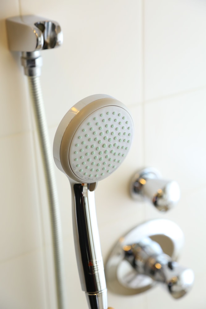 ツインルーム バスルームのシャワー0 | ホテルマリノアリゾート福岡