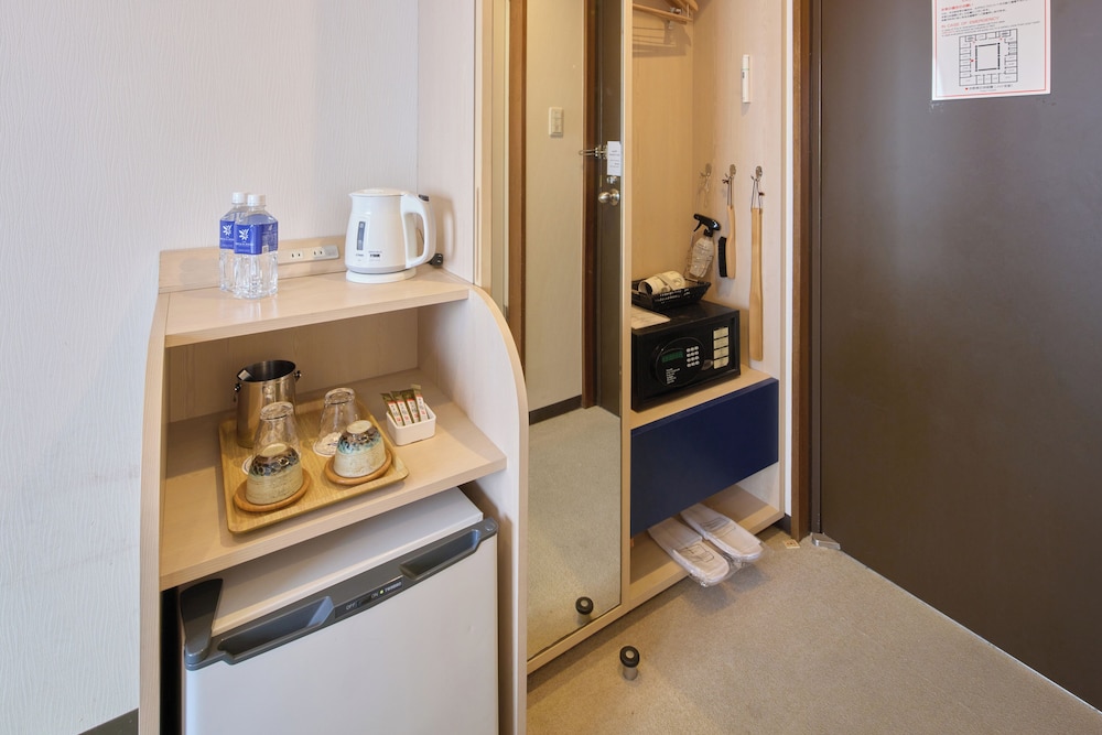 コンパクトツイン 2名利用 客室4 | ホテルゆがふいんおきなわ