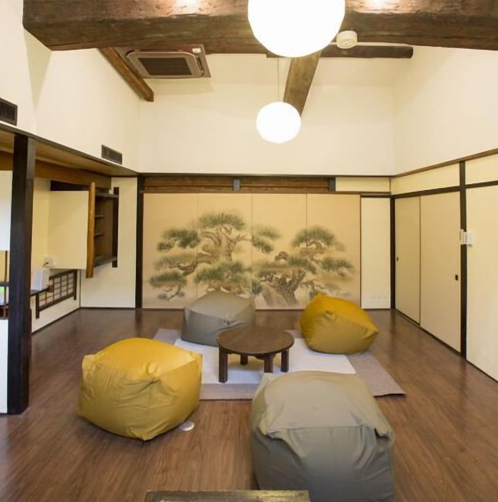 ロビーラウンジ1 | ゲストハウス由苑