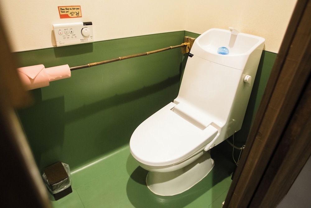 ツインルーム 二段ベッド, 布団2枚まで追加可能 共用バスルーム3 | ゲストハウス由苑