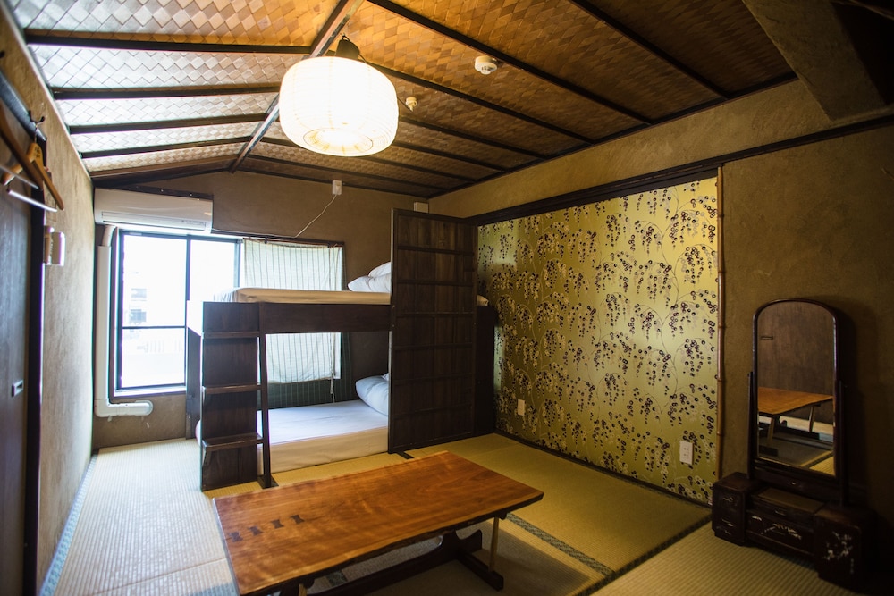 ツインルーム 二段ベッド, 布団2枚まで追加可能 客室4 | ゲストハウス由苑