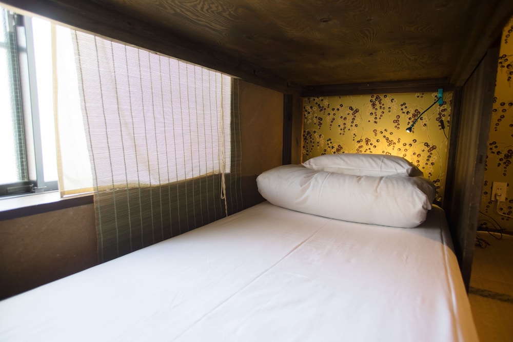ツインルーム 二段ベッド, 布団2枚まで追加可能 客室5 | ゲストハウス由苑