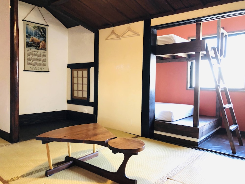 ツインルーム 二段ベッド, 布団2枚まで追加可能 | ゲストハウス由苑