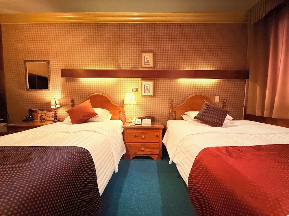 ツインルーム 喫煙可 客室3 | ホテルガストフ