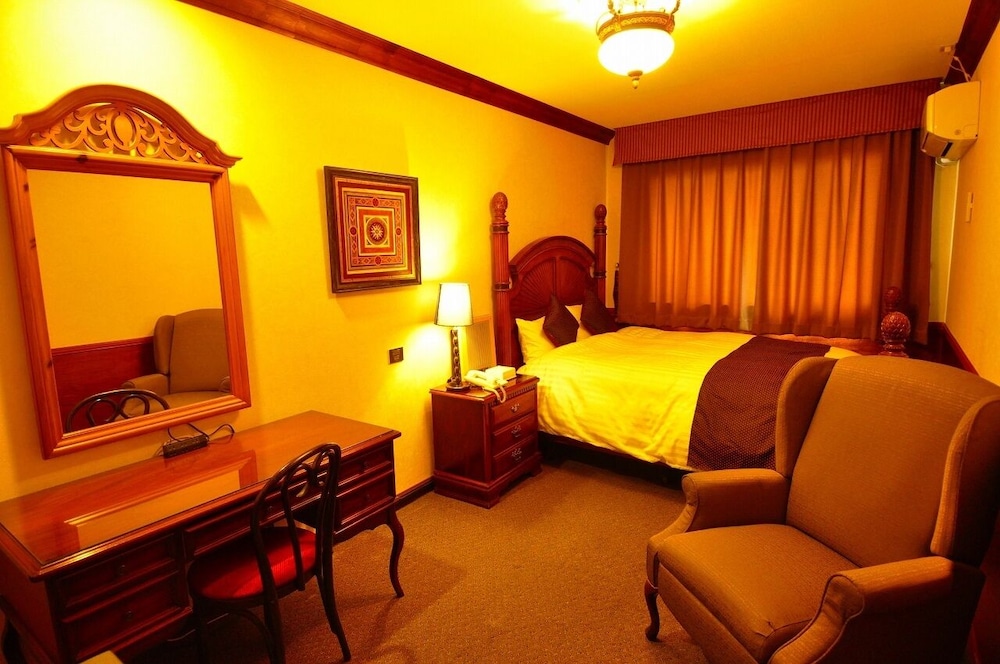 ダブルルーム 喫煙可 客室4 | ホテルガストフ