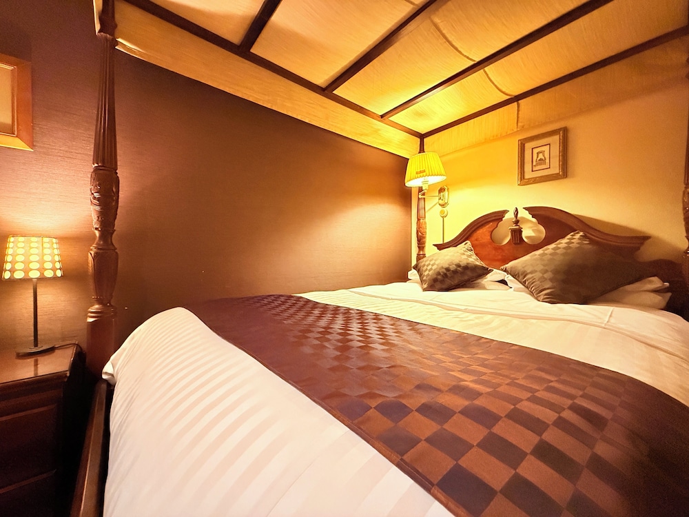 ダブルルーム 喫煙可 客室5 | ホテルガストフ