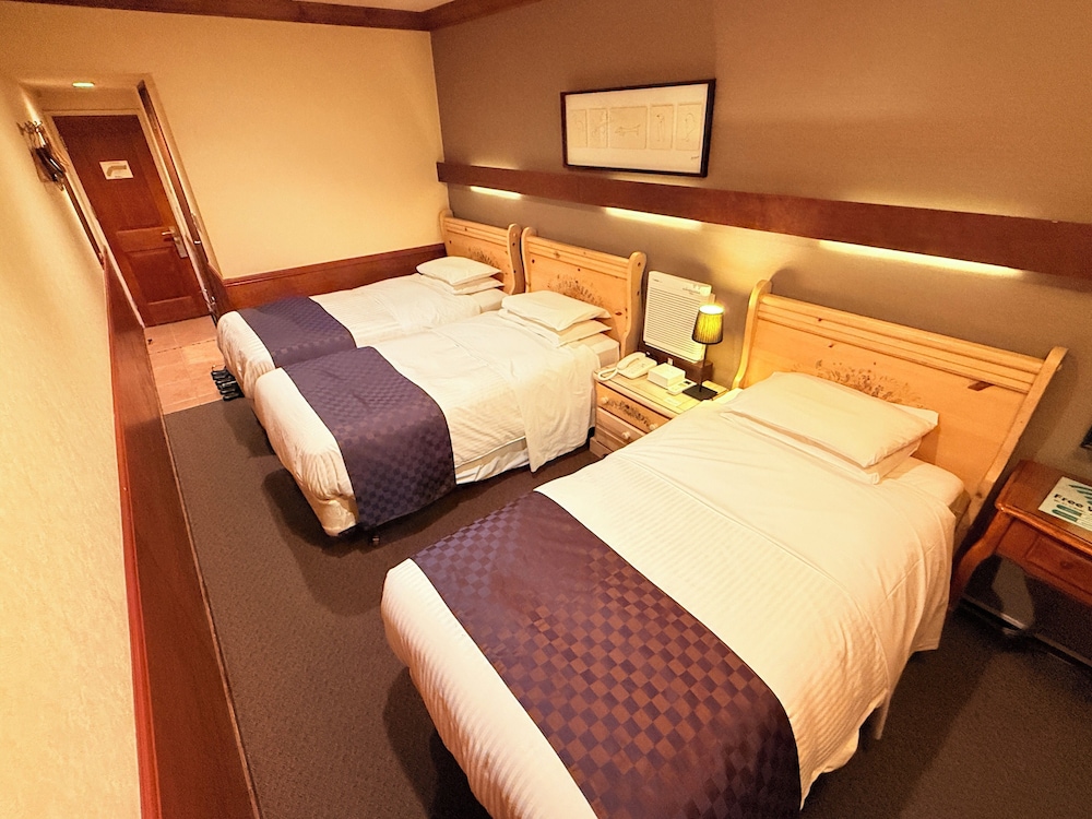 トリプルルーム 客室1 | ホテルガストフ