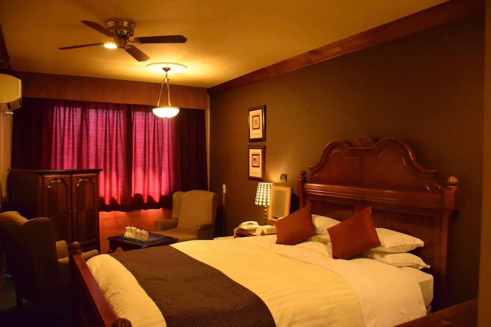 ダブルルーム 禁煙 | ホテルガストフ