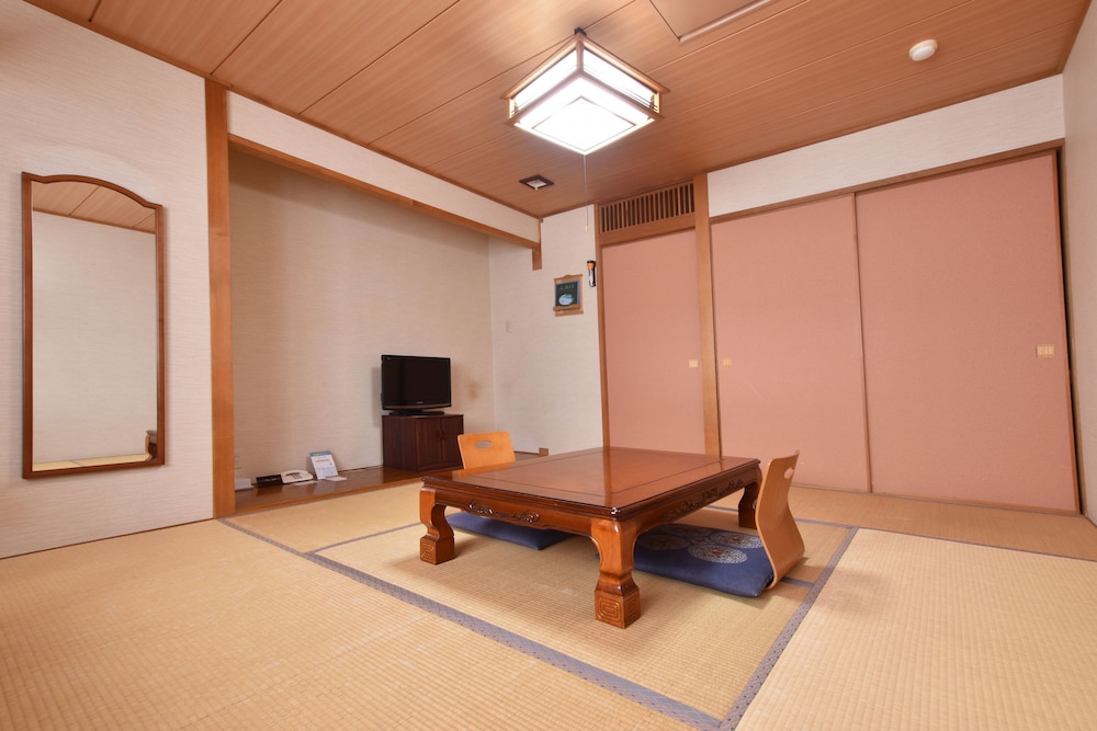 和室 喫煙 | たきのうえホテル渓谷