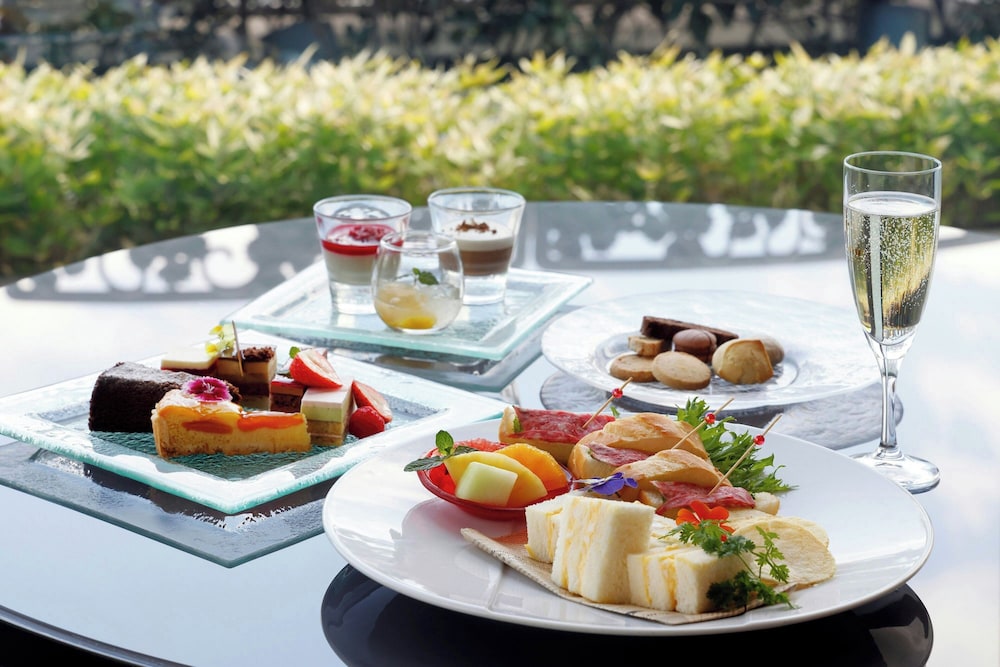 スーペリア ルーム シングルベッド 2 台 禁煙 クラブラウンジ利用可 ラウンジ3 | 大阪マリオット都ホテル