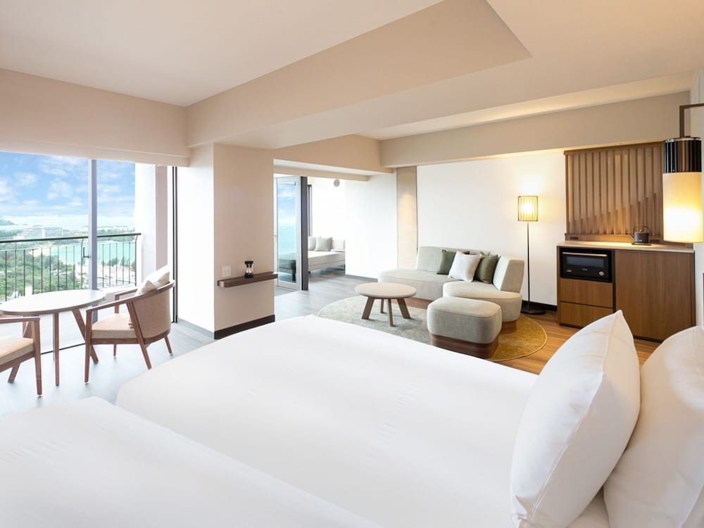 クラブオーシャン 禁煙 (8-13F / 68.4平米） | オリエンタルホテル 沖縄リゾート & スパ