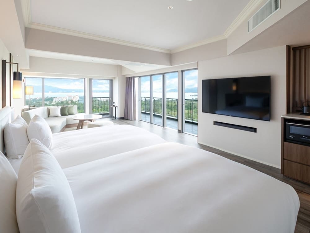 クラブコーナー 禁煙 (8-13F / 64.9平米) | オリエンタルホテル 沖縄リゾート & スパ