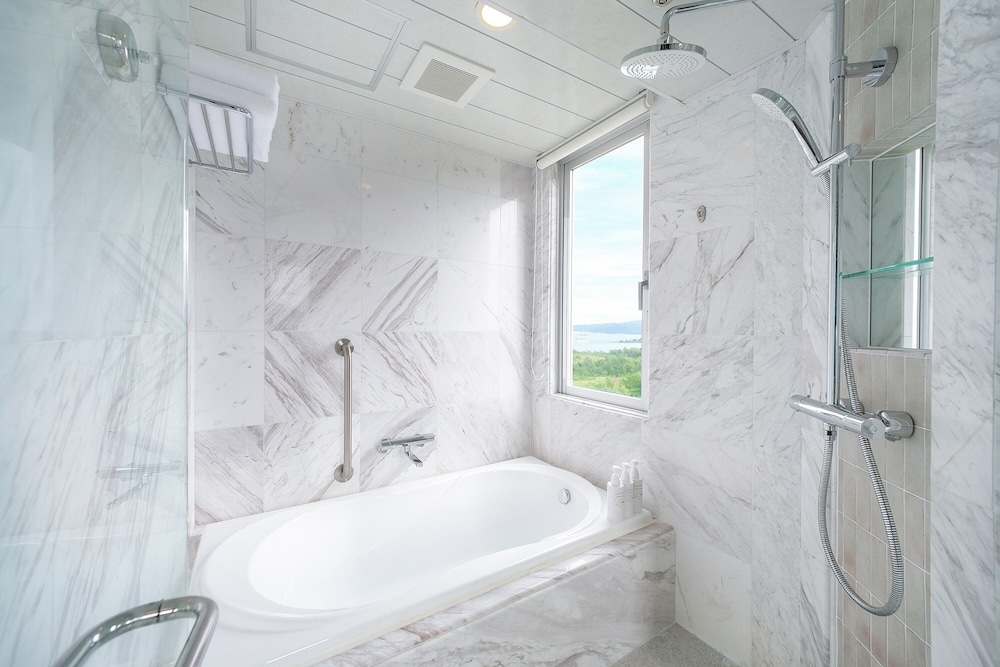 クラブコーナー・プレミアム 禁煙 バスルーム1 | オリエンタルホテル 沖縄リゾート & スパ