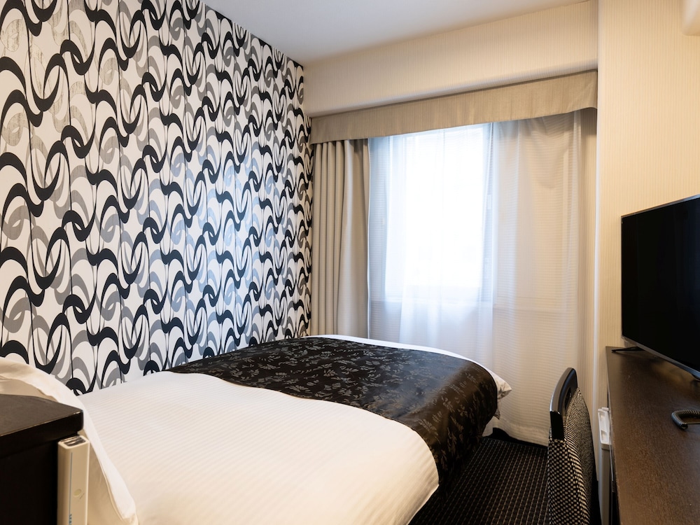 セミダブルベッドルーム 禁煙 | アパホテル〈なんば北 心斎橋駅前〉