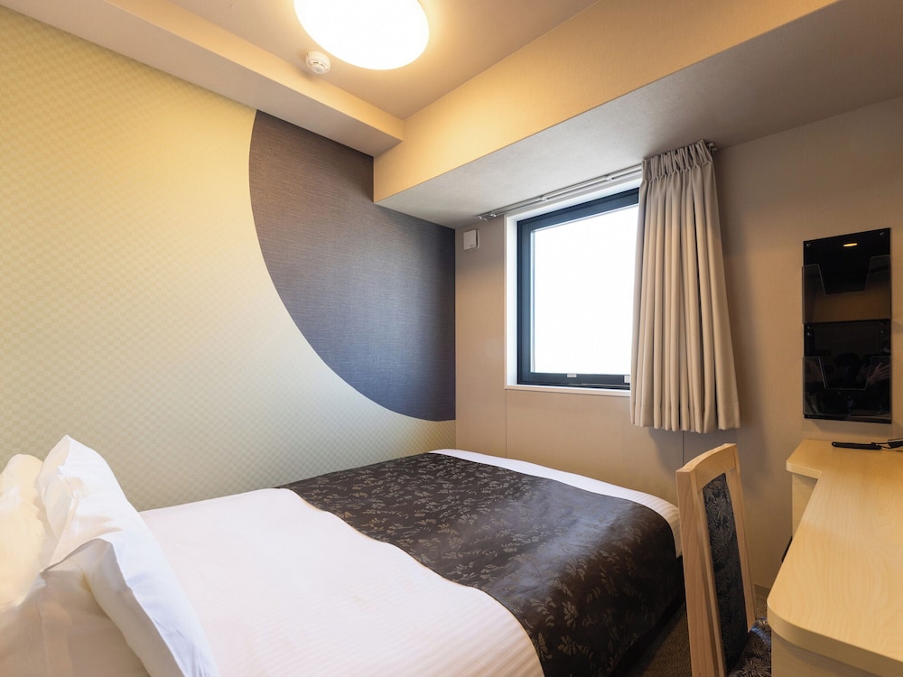 クイーンルーム 高層階 2名利用 禁煙 | アパホテル〈新大阪駅タワー〉