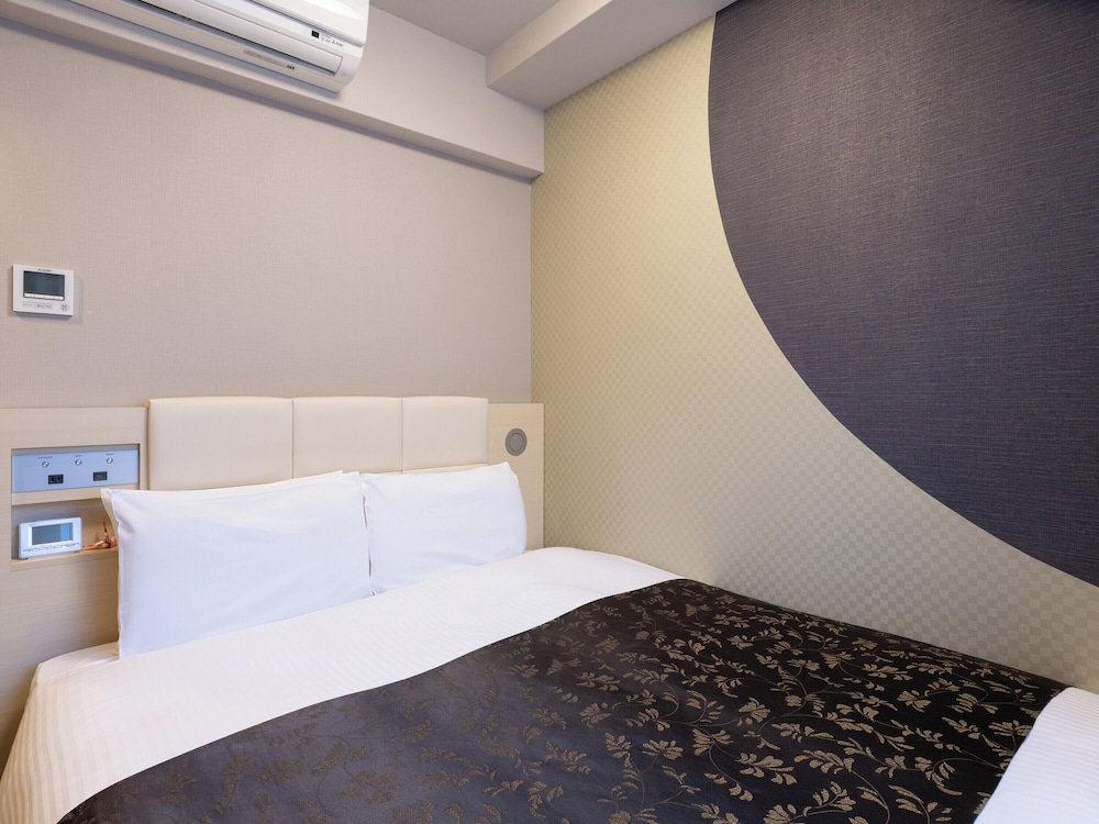 クイーンルーム 2名利用 禁煙 | アパホテル〈新大阪駅タワー〉