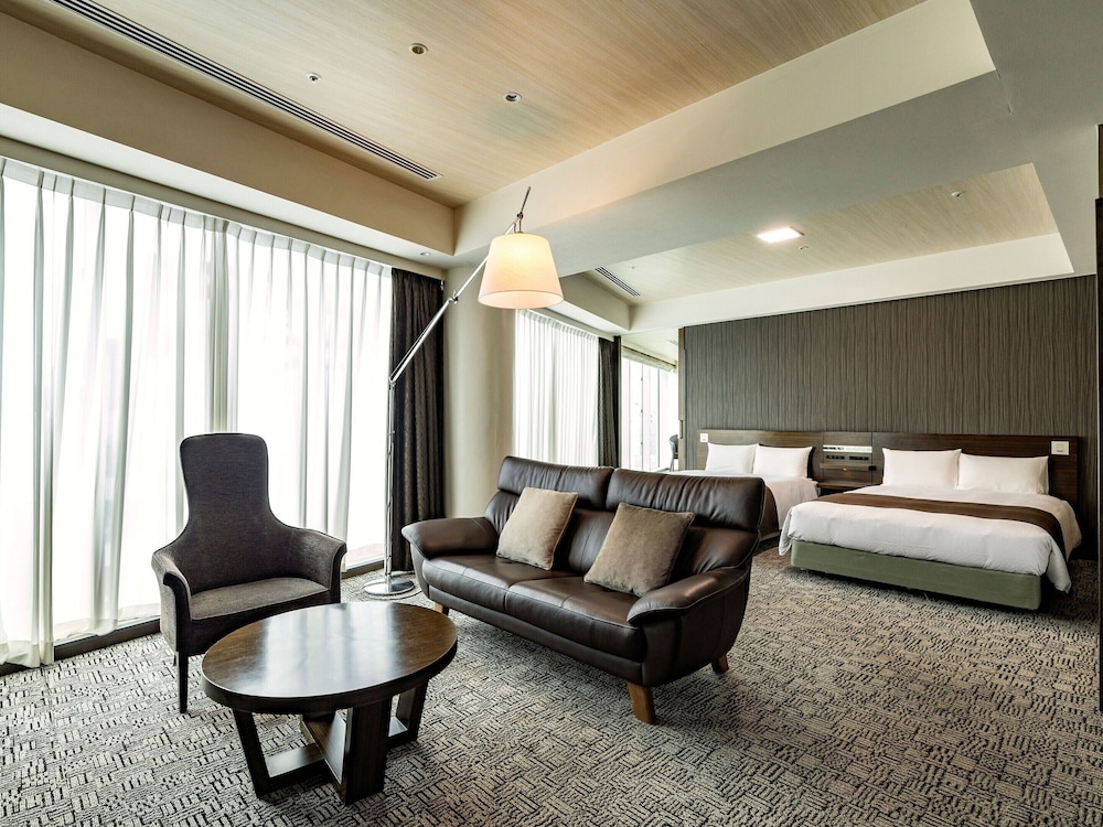 【禁煙】ジュニアスイート/61㎡/140㎝幅ベッド×2台 | KOKO HOTEL Premier 博多