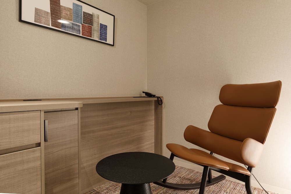 ラグジュアリー ツインルーム　大人3名予約でベッド1台追加(92cm幅)　大人4名でベッド2台追加(92cm&110cm幅) 客室1 | グローカルホテル糸島