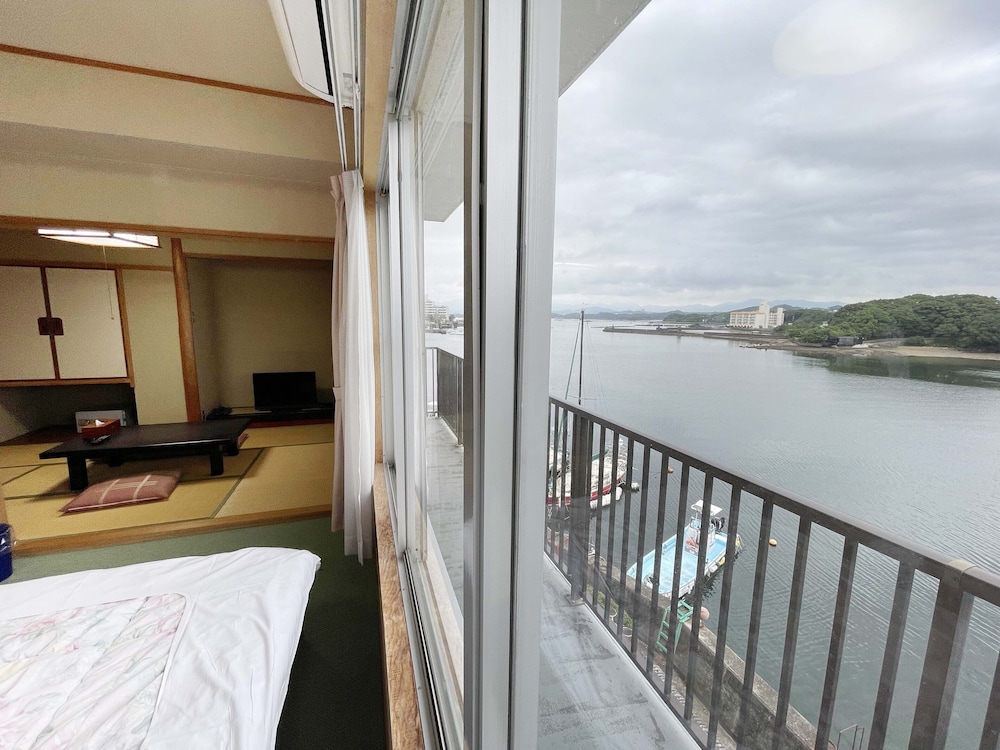 プレミアム 4 人部屋 部屋からの景観0 | マリーナホテル 海空