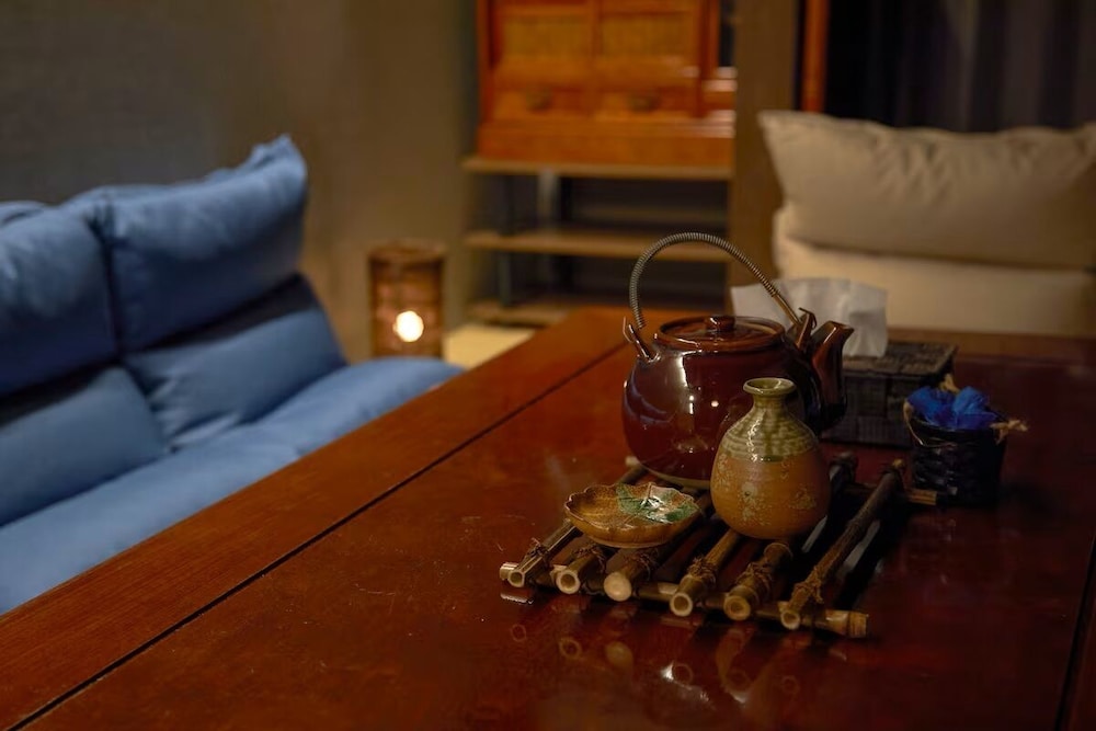 ファミリー ルーム 禁煙 リビング エリア2 | おやど紀伊国屋 丸山町