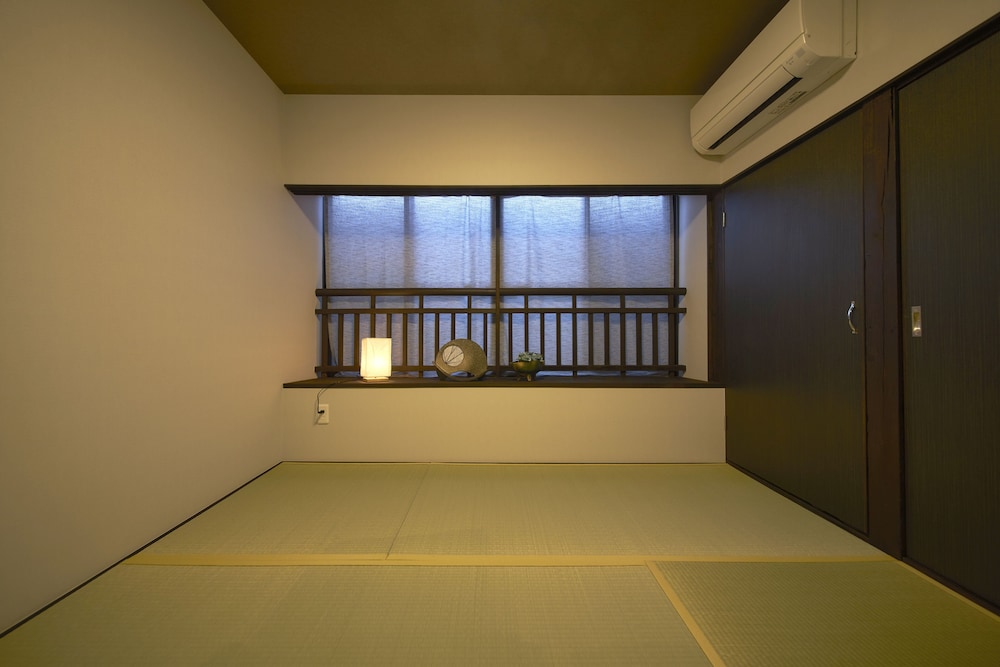 ファミリー ルーム 禁煙 客室1 | おやど紀伊国屋 丸山町