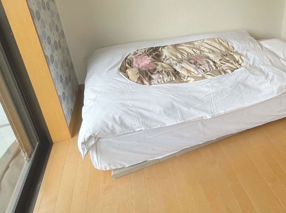 デラックス 4 人部屋 禁煙 客室5 | 犬といっしょ 磯時計