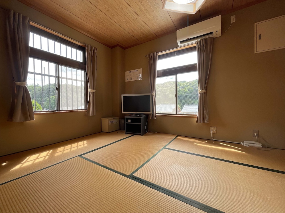 スーペリア ツインルーム 禁煙 | 犬といっしょ 磯時計