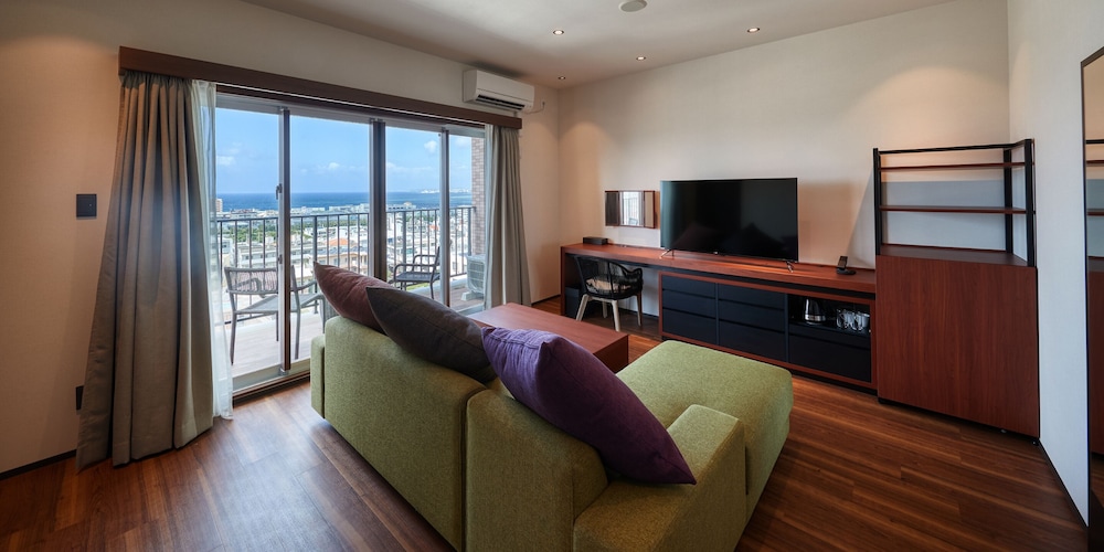 ジュニア スイート 禁煙 リビングルーム0 | THE GRAND HOTEL GINOWAN