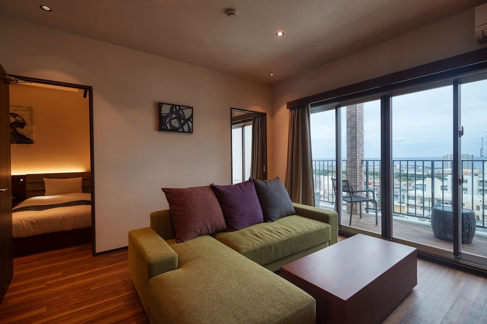 ジュニア スイート 禁煙 リビング エリア0 | THE GRAND HOTEL GINOWAN