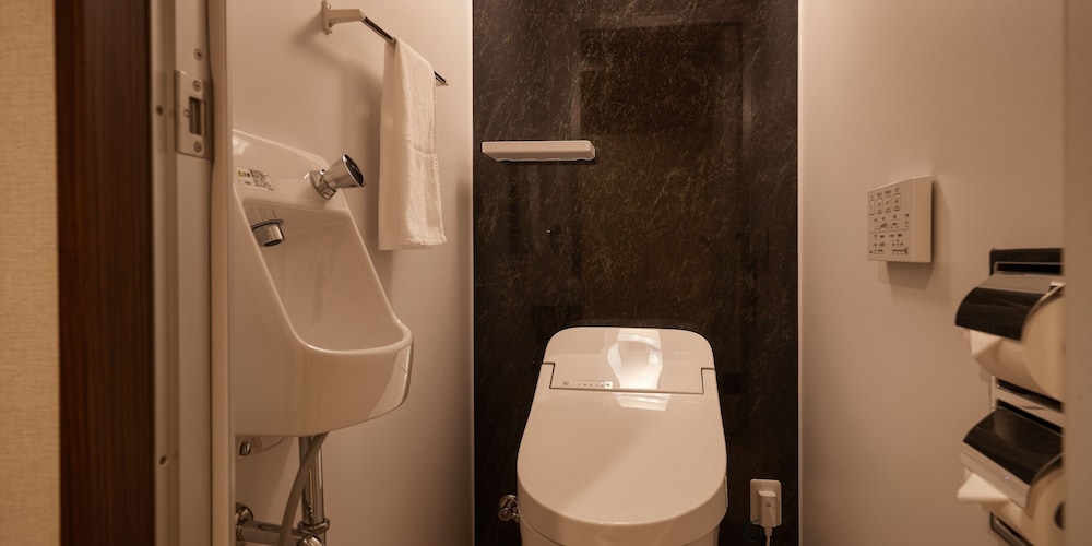 スーペリア ツインルーム 禁煙 バスルーム1 | THE GRAND HOTEL GINOWAN