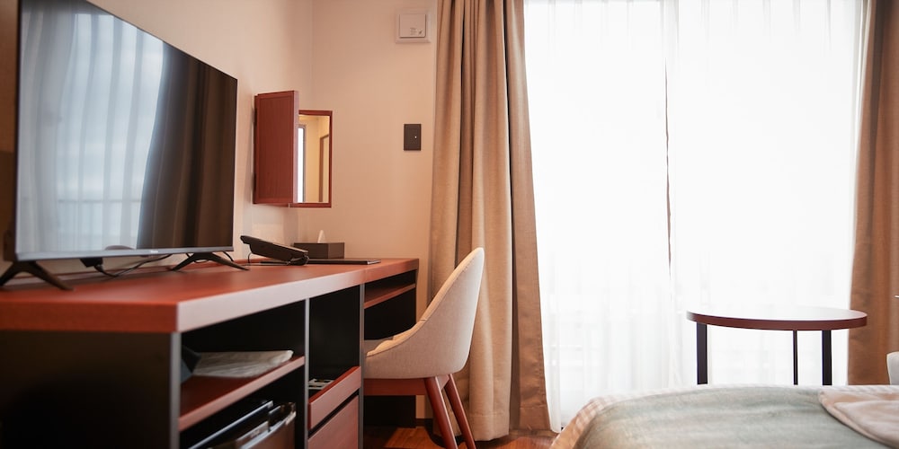 スタンダード ダブルルーム クイーンベッド 1 台 禁煙 客室4 | THE GRAND HOTEL GINOWAN