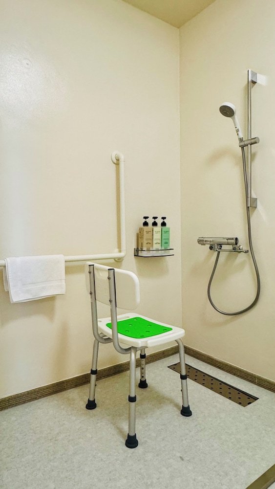 バリアフリールーム 禁煙 バスタブなし バスルーム0 | フェニックス パーク ホテル