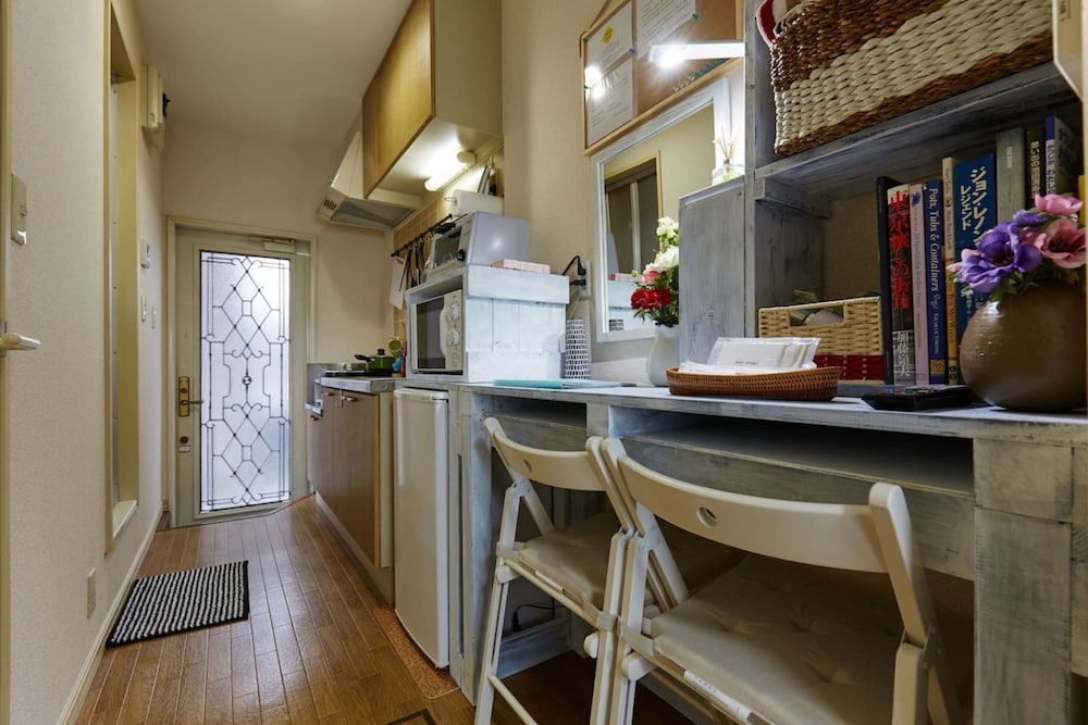 内装1 | Y's B&Kitchen Tokyo HY1