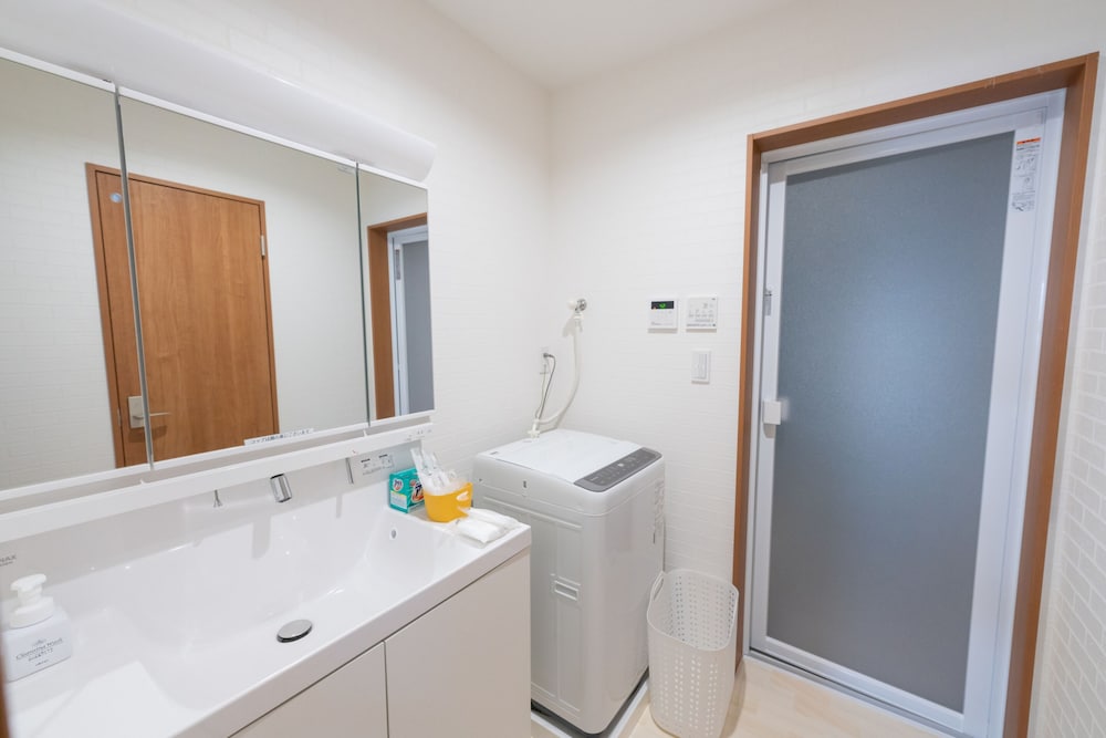 ヴィラ 3 ベッドルーム 禁煙 バスルーム0 | ヴィラ カプリ 宮古島