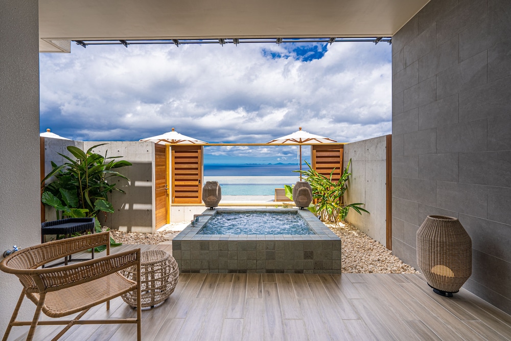 プレミア オーシャンビュー ツイン 13歳以上 禁煙 テラス / パティオ0 | One Suite THE GRAND