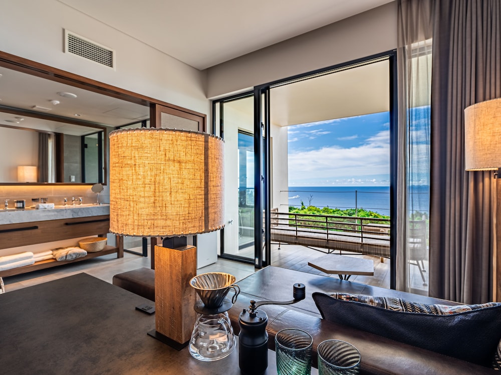 オーシャンフロント 13歳以上 禁煙 部屋からの景観0 | One Suite THE GRAND