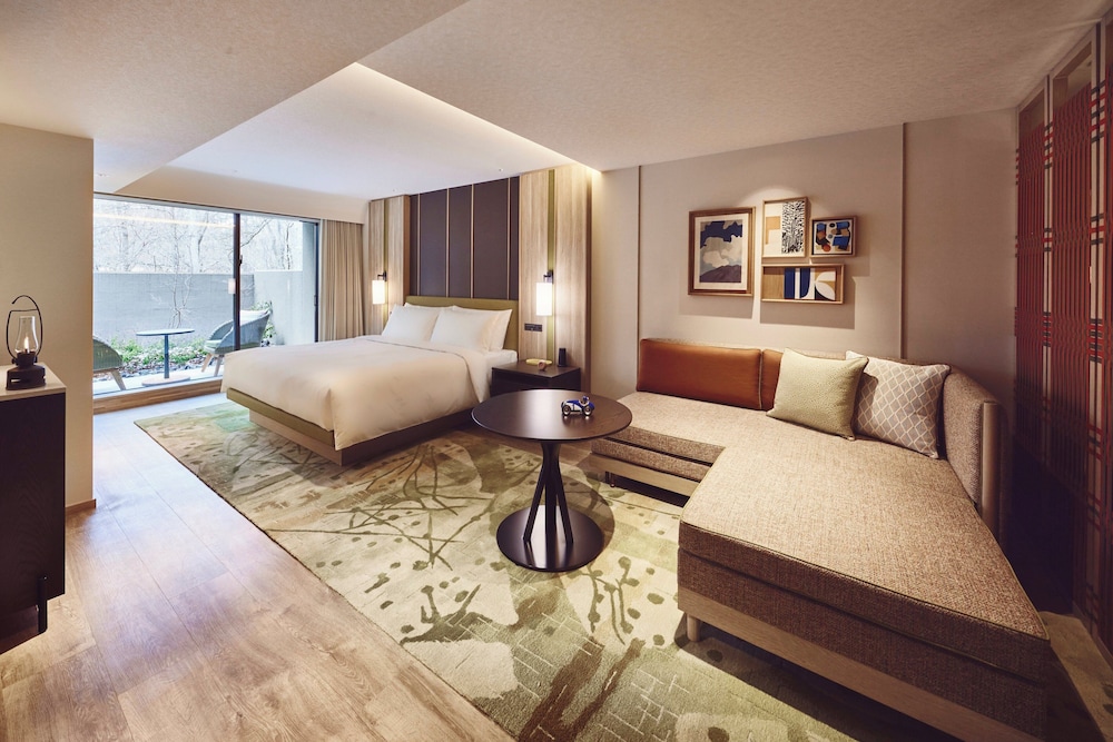 ルーム キングベッド 1 台 | ホテルインディゴ軽井沢 by IHG