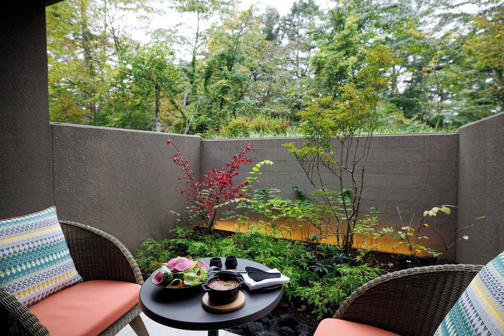 スタンダード ルーム シングルベッド 2 台 (Private Garden) | ホテルインディゴ軽井沢 by IHG