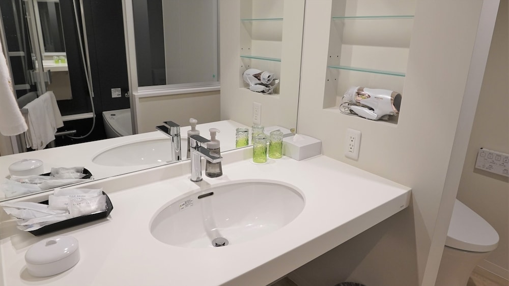 カジュアル ツインルーム 禁煙 バスルーム1 | ホテル シーブリーズコーラル