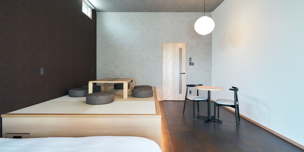 [楽天市場のHOTアイテムが試せるコラボルーム] 禁煙 (202) 客室3 | Rakuten STAY 博多祇園