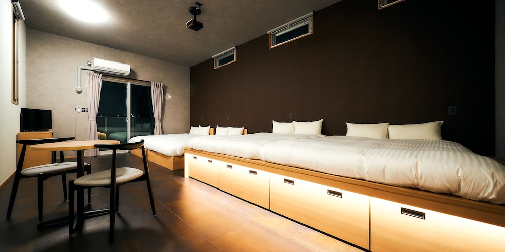 [楽天市場のHOTアイテムが試せるコラボルーム] 禁煙 (202) 客室4 | Rakuten STAY 博多祇園