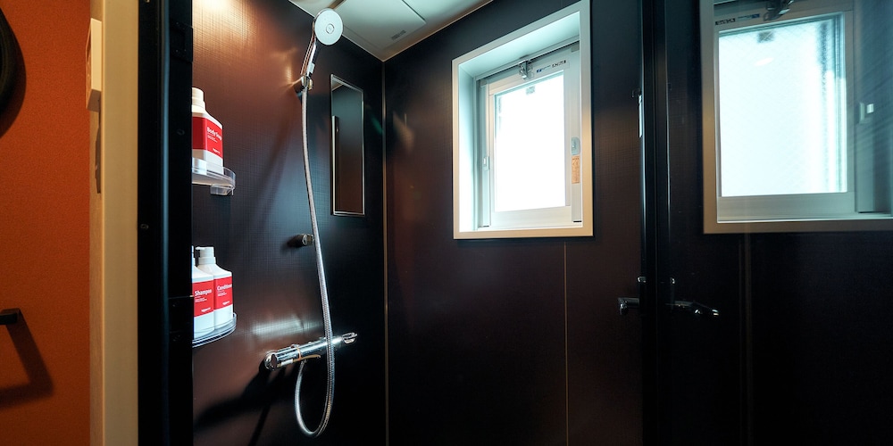 [楽天市場のHOTアイテムが試せるコラボルーム] 禁煙 (202) バスルーム0 | Rakuten STAY 博多祇園