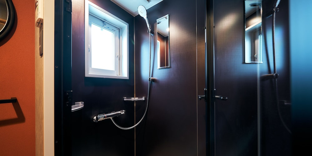 [楽天市場のHOTアイテムが試せるコラボルーム] 禁煙 (202) バスルーム2 | Rakuten STAY 博多祇園